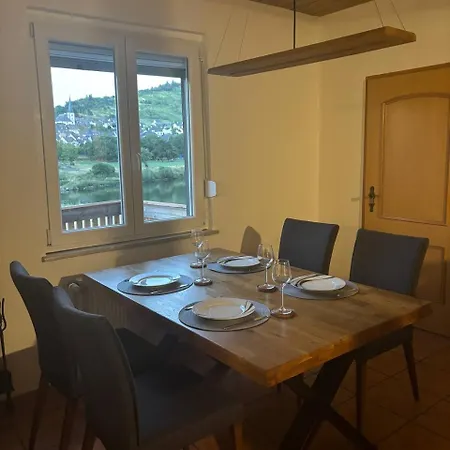 Zur Moselfaehre Neu Ab Juni 2026 Holiday home Krov