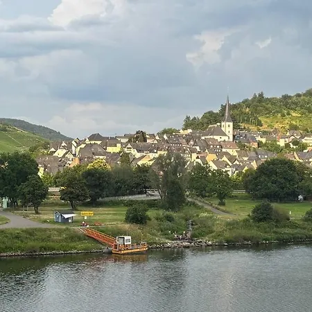 Zur Moselfaehre Neu Ab Juni 2026 Holiday home *