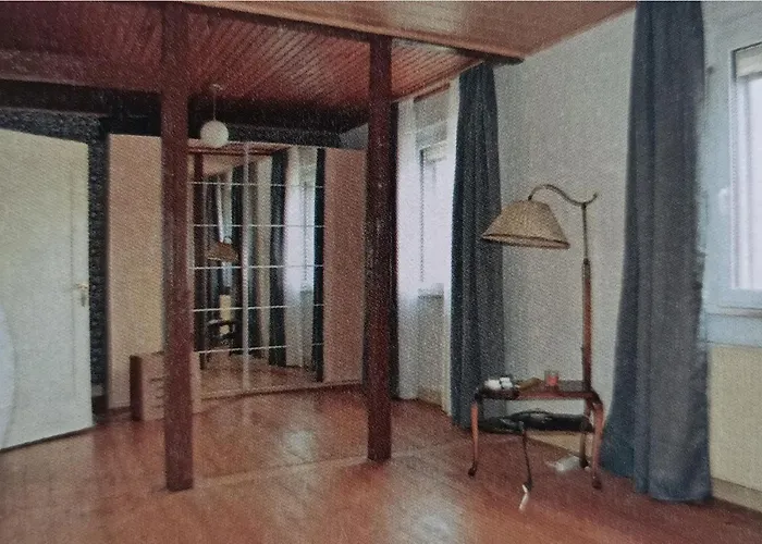 Zur Moselfaehre Semesterbostad